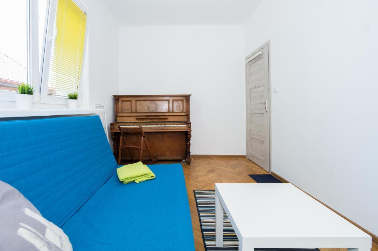 Uwh Hostel Гданск Екстериор снимка